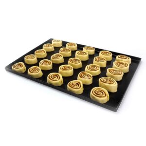 bandeja de rolls de canela