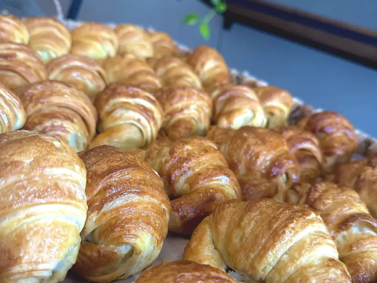 Medialunas precocidas congeladas